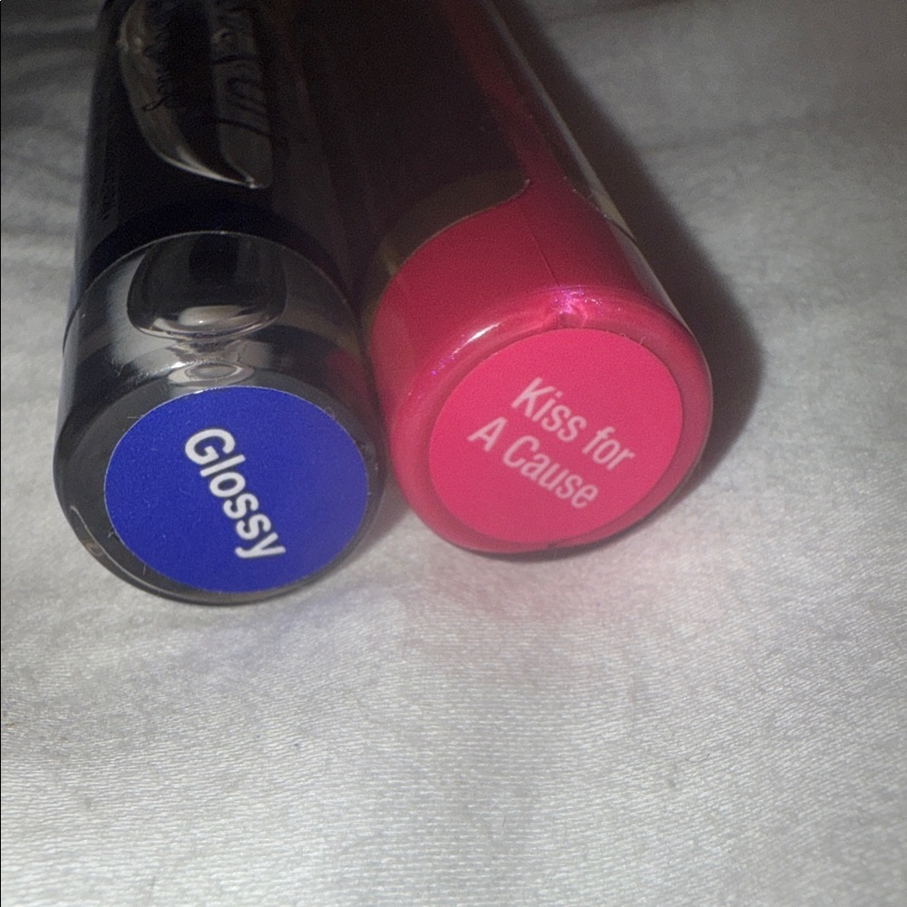 LipSense Glossy and Kiss for A Cause Lipstick Set - Picture 3 of 4